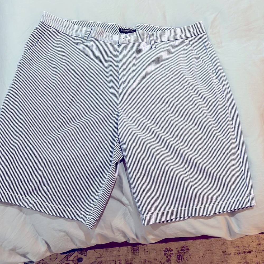 Banana Republic men’s shorts!